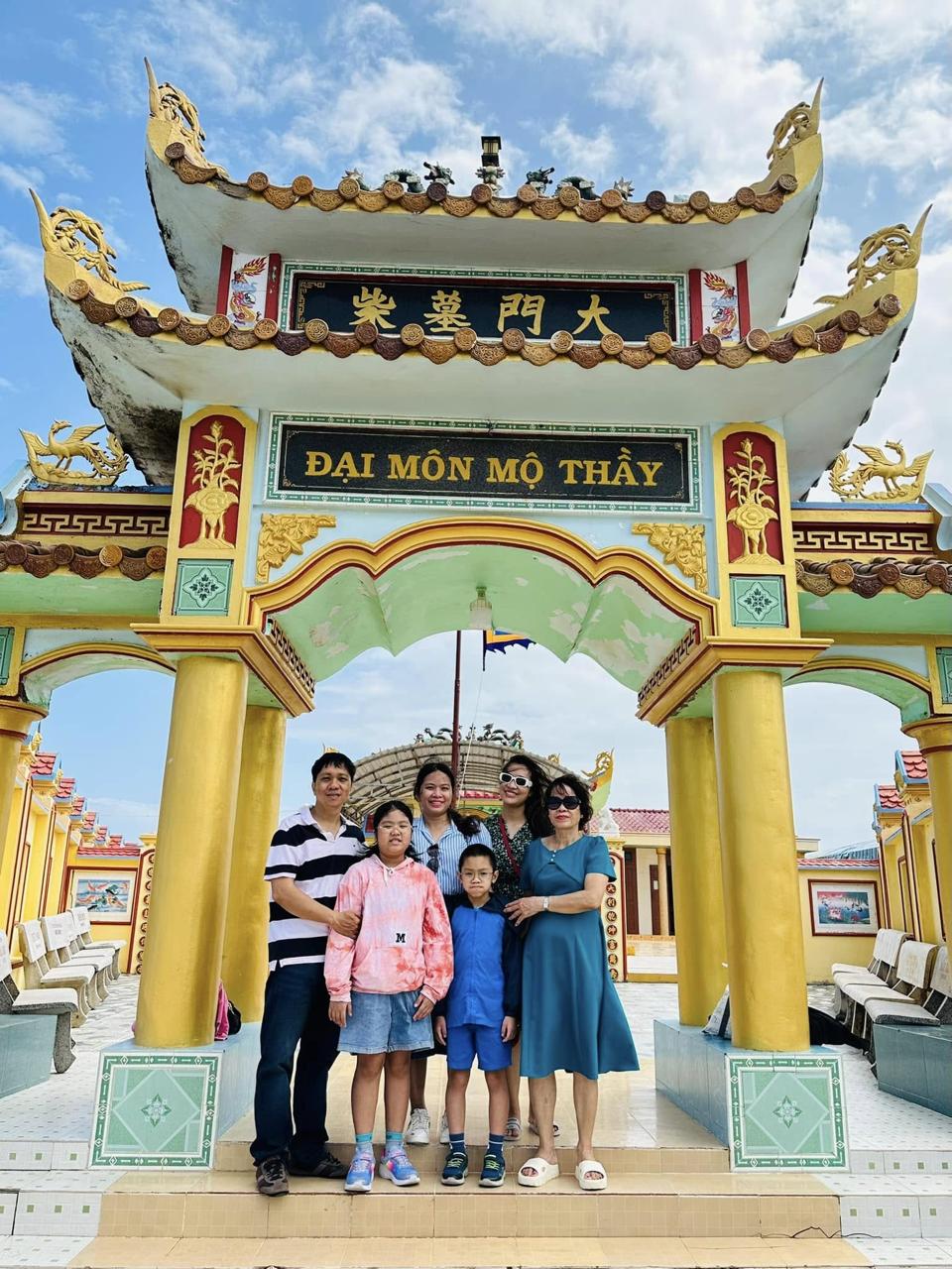 Đền thờ Thầy Sài Nại — Phú Quý